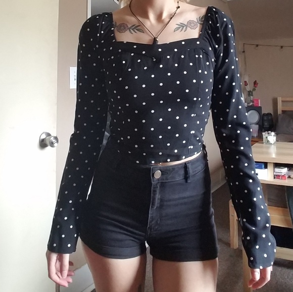 Off the shoulder top - Picture 2 of 4